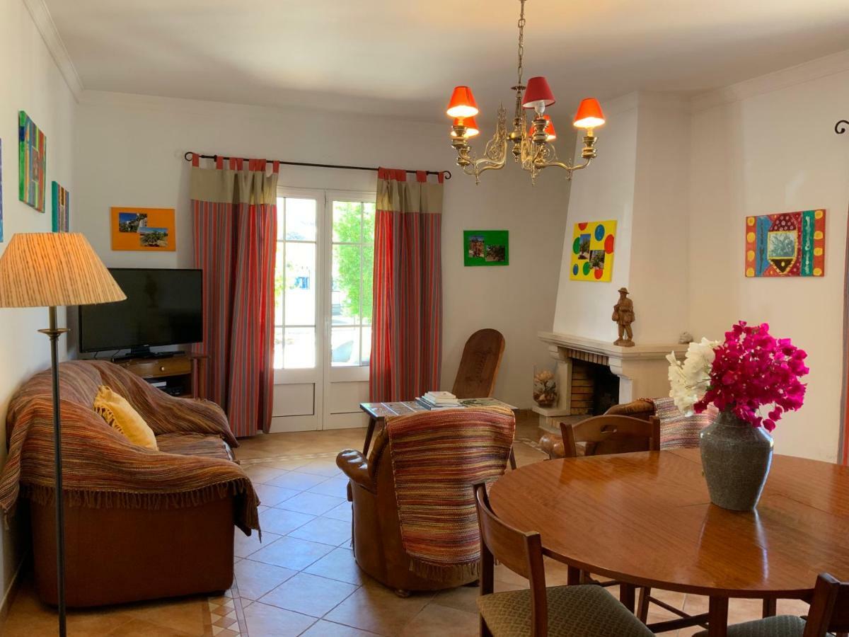 Guest House Alfarrobeiras 阿尔布费拉 外观 照片