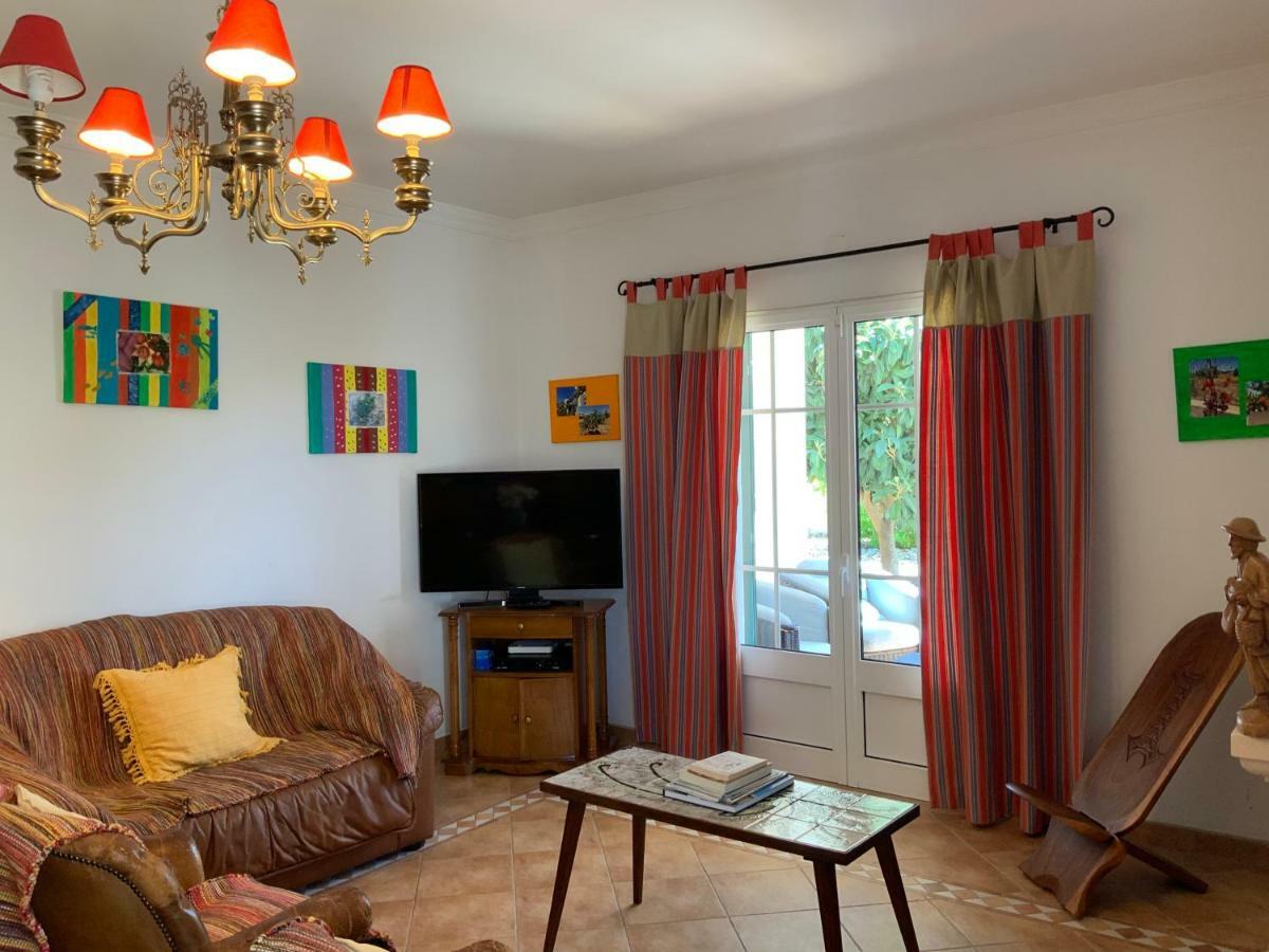 Guest House Alfarrobeiras 阿尔布费拉 外观 照片